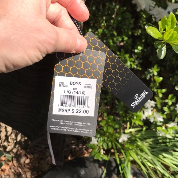 NWT Boys Spalding Performance Sleeveless Top Fade Resistant Anti-Shrinkage 14-16 - Picture 11 of 16